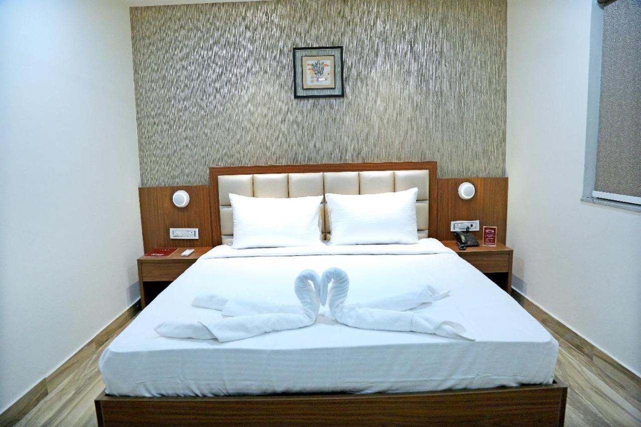 Hotel Shubham Celebrations Hyderabad Bagian luar foto